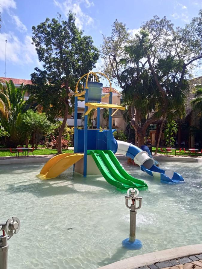 Hotel Plaza Caribe Канкун Екстериор снимка