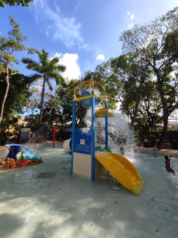 Hotel Plaza Caribe Канкун Екстериор снимка