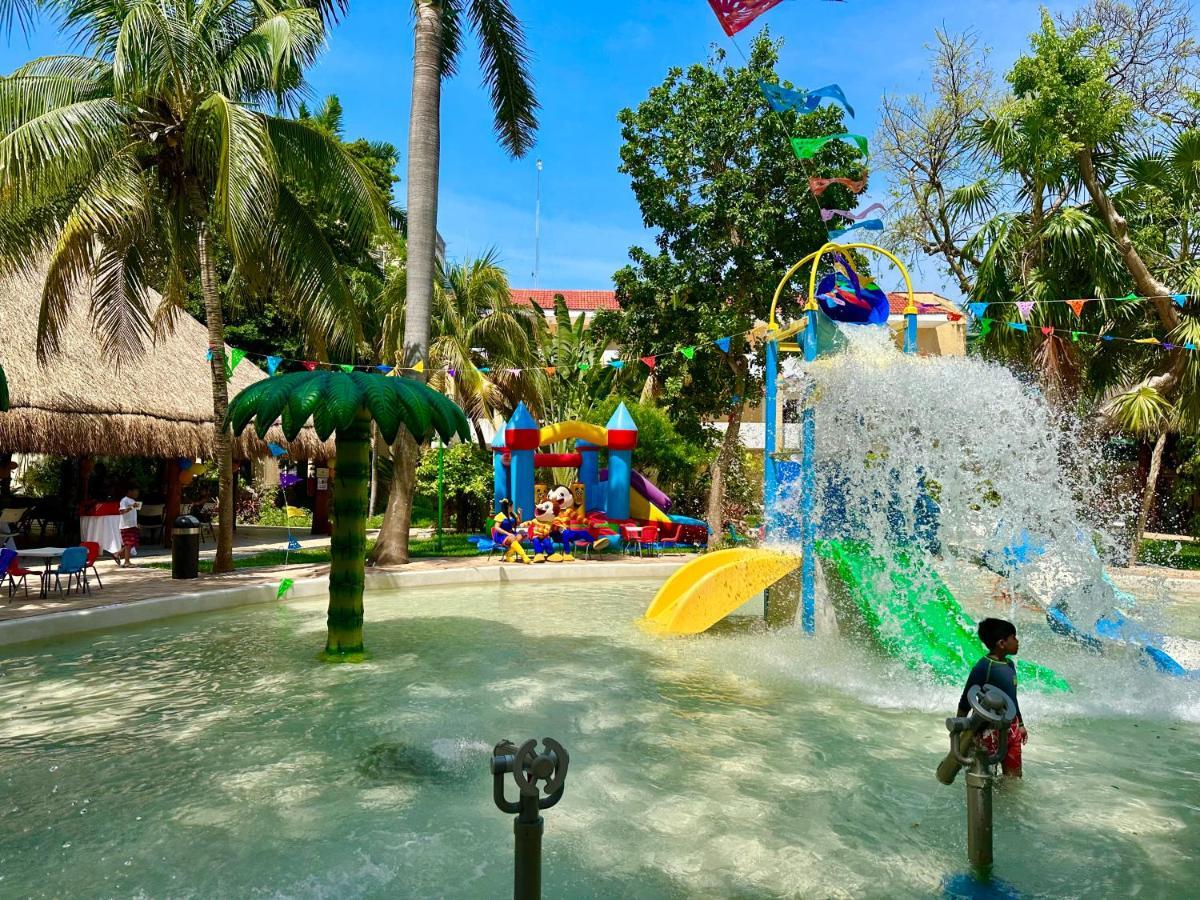 Hotel Plaza Caribe Канкун Екстериор снимка