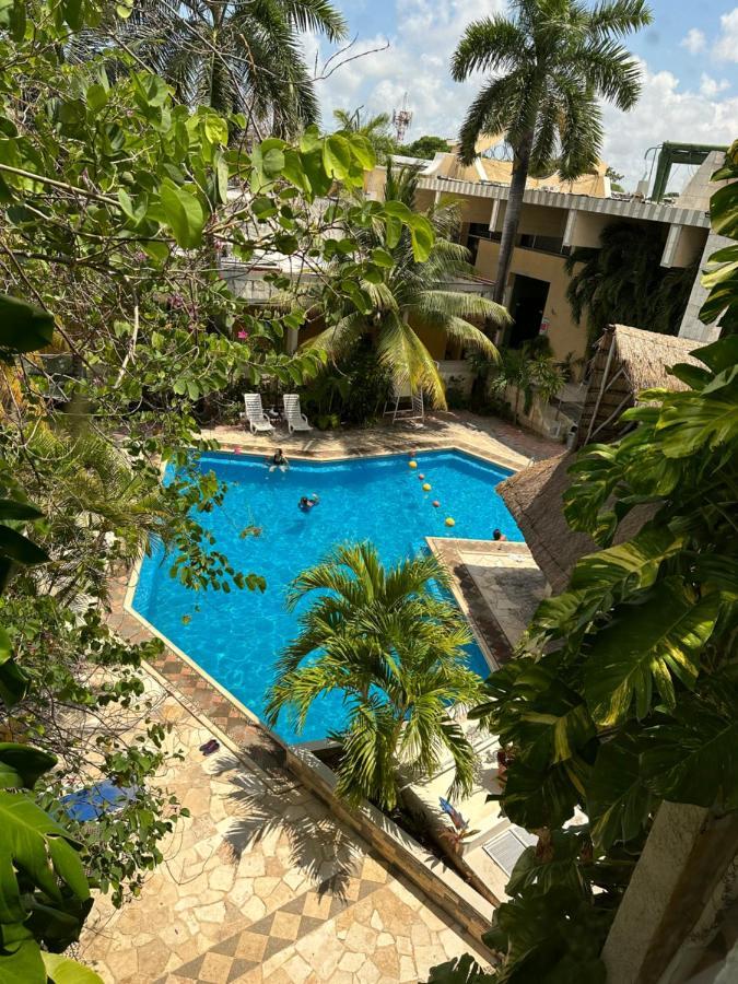 Hotel Plaza Caribe Канкун Екстериор снимка