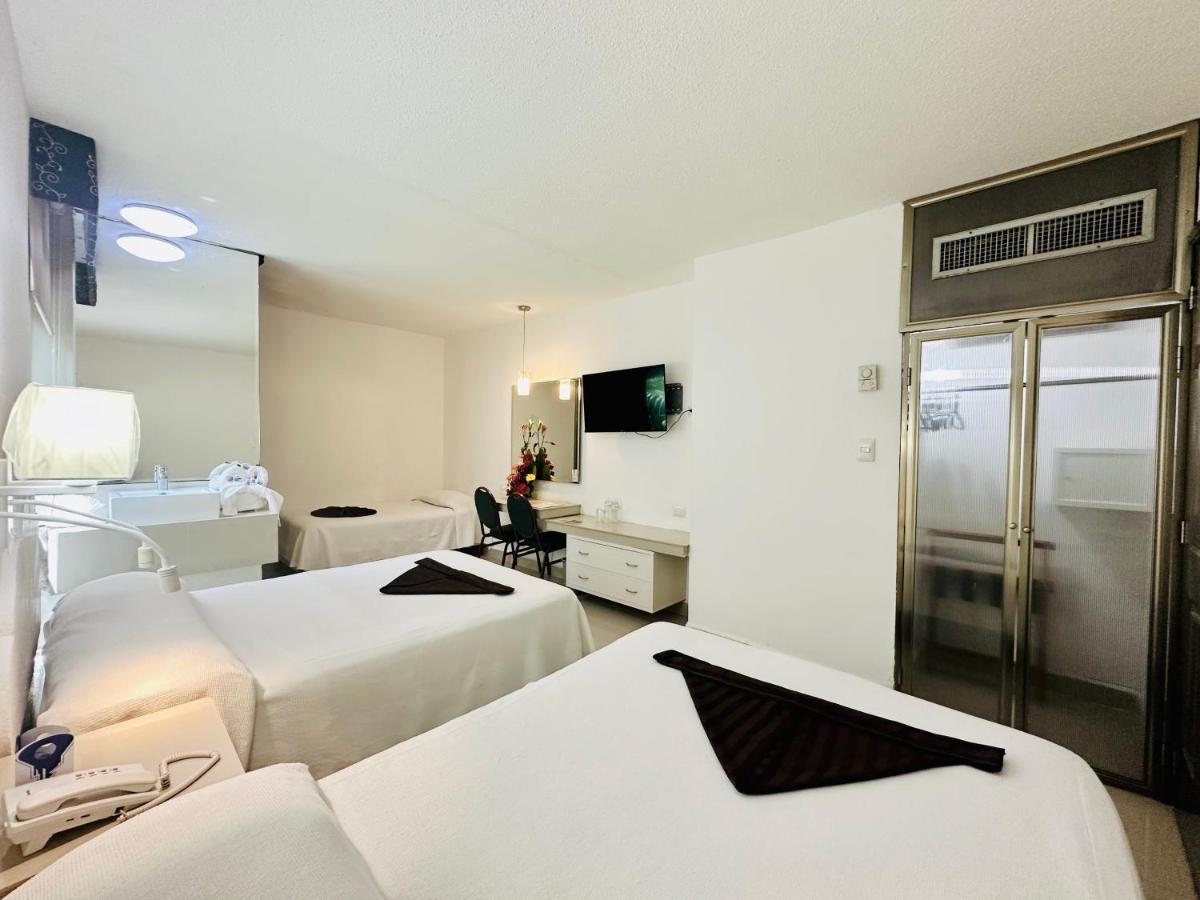 Hotel Plaza Caribe Канкун Екстериор снимка