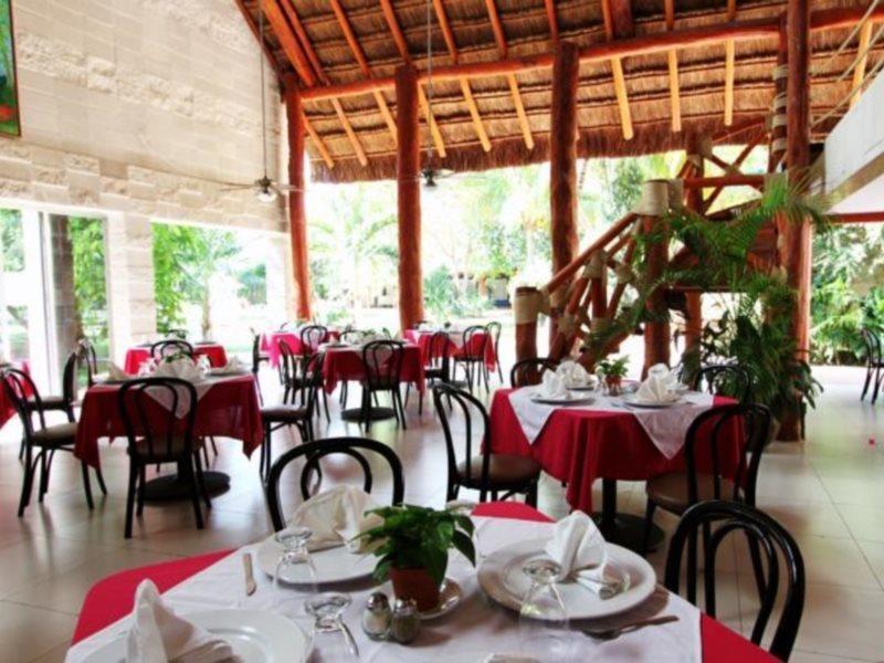 Hotel Plaza Caribe Канкун Екстериор снимка
