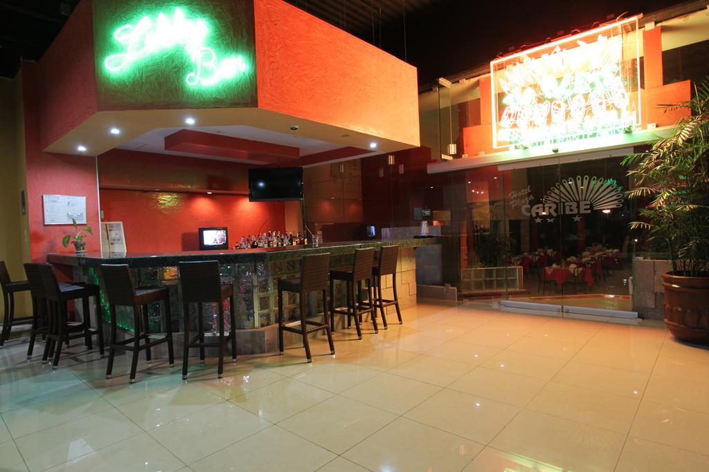 Hotel Plaza Caribe Канкун Екстериор снимка