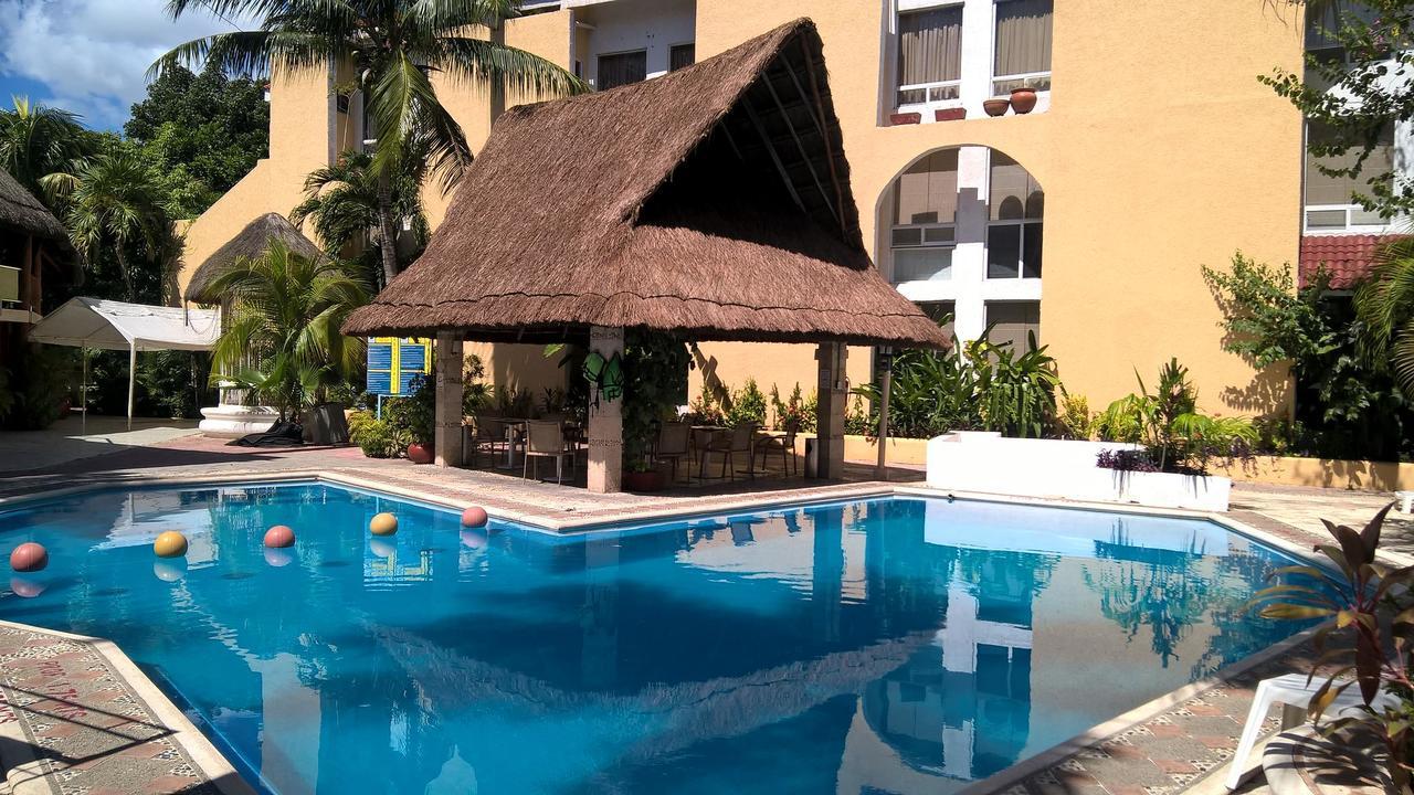 Hotel Plaza Caribe Канкун Екстериор снимка