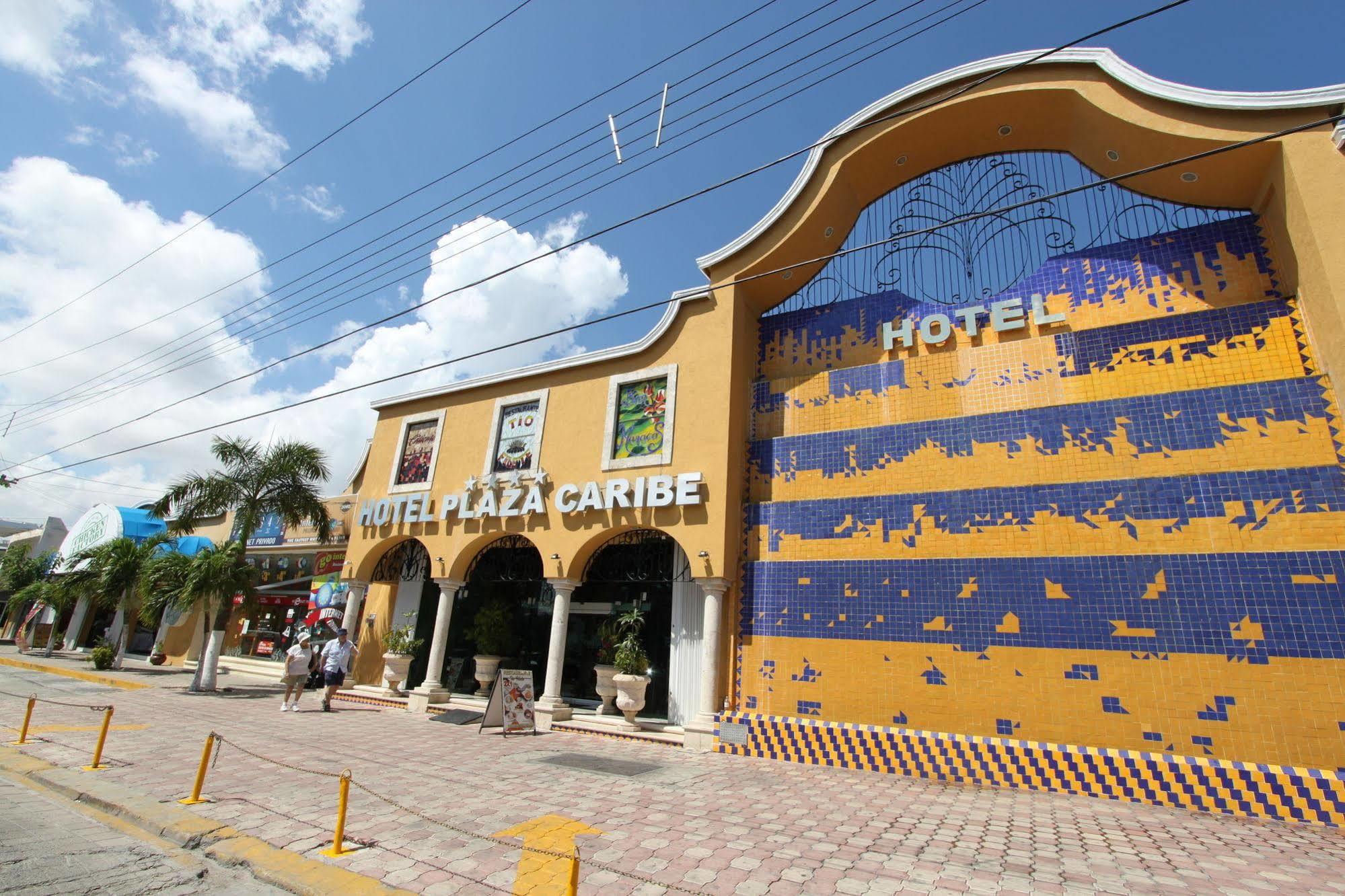 Hotel Plaza Caribe Канкун Екстериор снимка